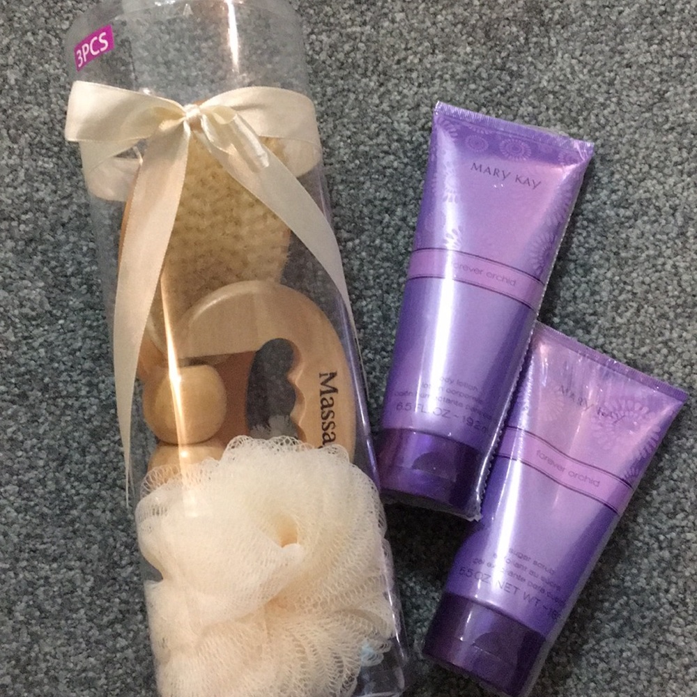 Brand New Mary Kay Forever Orchid Bundle